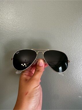 Ray-Ban Gold Frame Black Lens Aviator Sunglasses